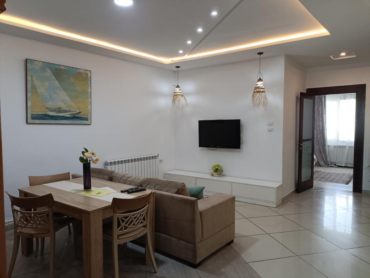 Tim 4 Person, 2 Apartament Monastir